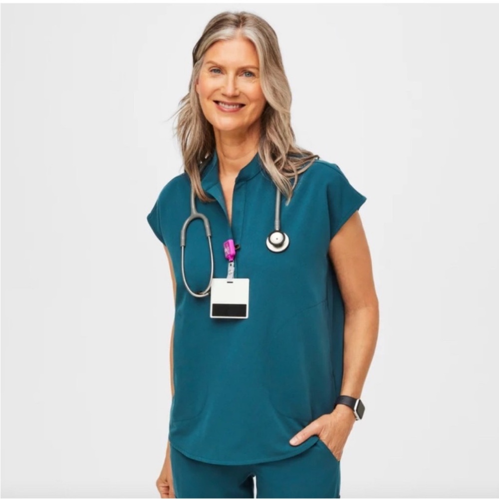 Figs Rafaela Scrub Top in Caribbean Blue